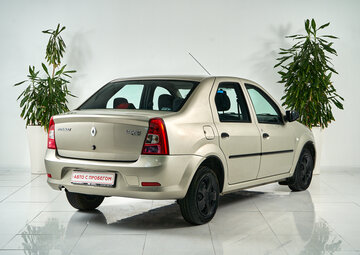 Renault Logan Вид 5
