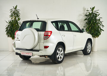Toyota RAV4 Вид 5