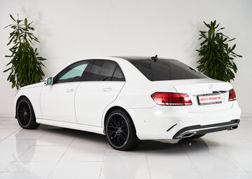 Mercedes benz E-Класс Вид 4