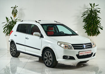Geely MK Cross Вид 3