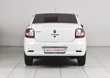 Renault Logan Вид 4