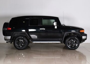 Toyota FJ Cruiser Вид 5