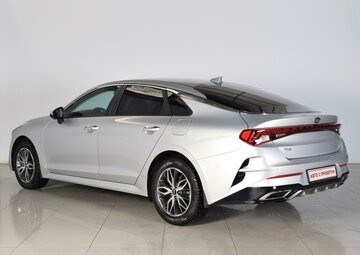 Kia K5 Вид 3