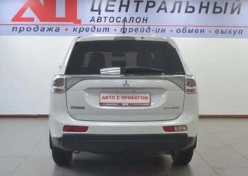 Mitsubishi Outlander Вид 4