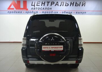 Mitsubishi Pajero Вид 4